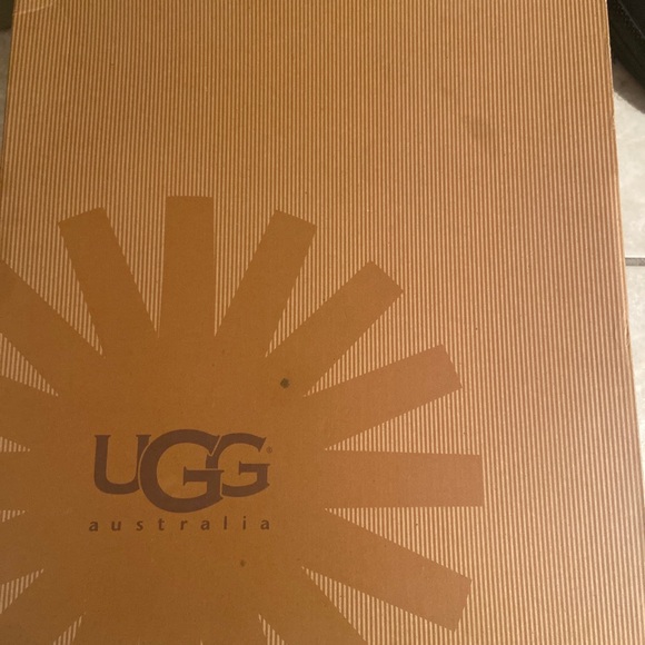 UGG Classic short cosmos sequin boots - Picture 4 of 6